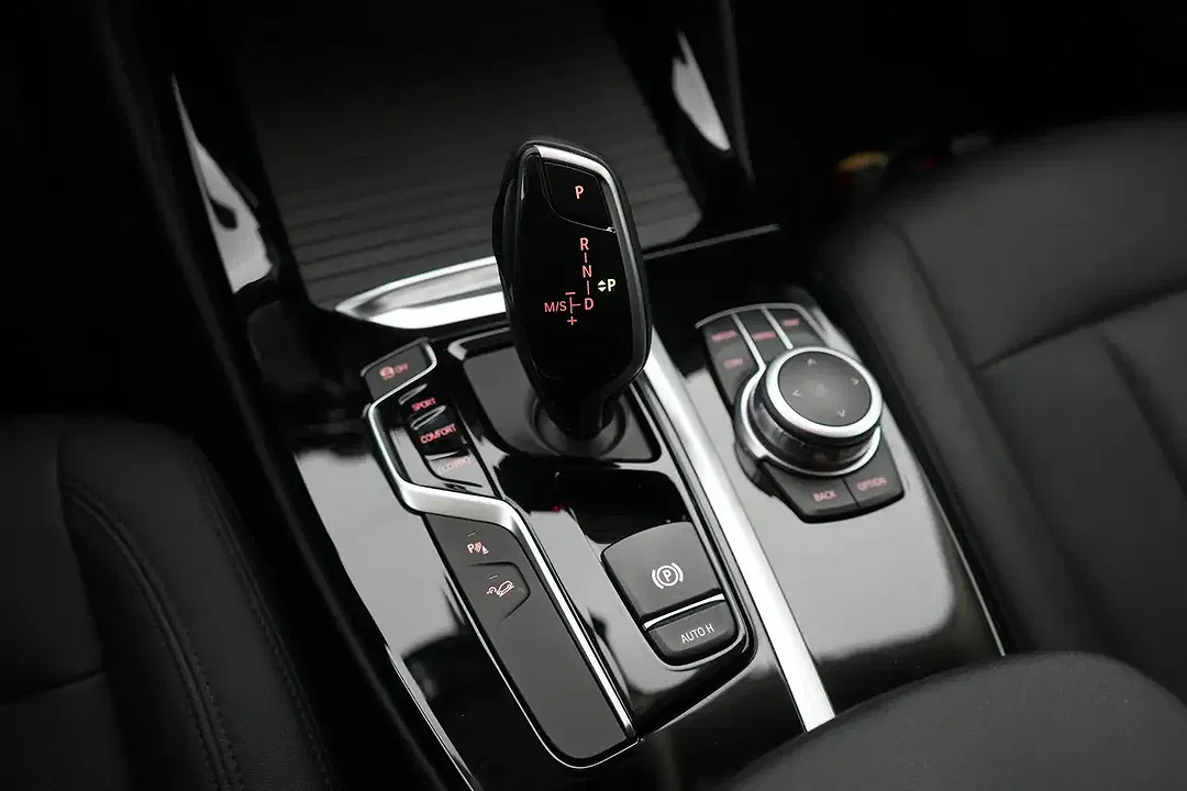 BMW X4 - Thumbnail 10