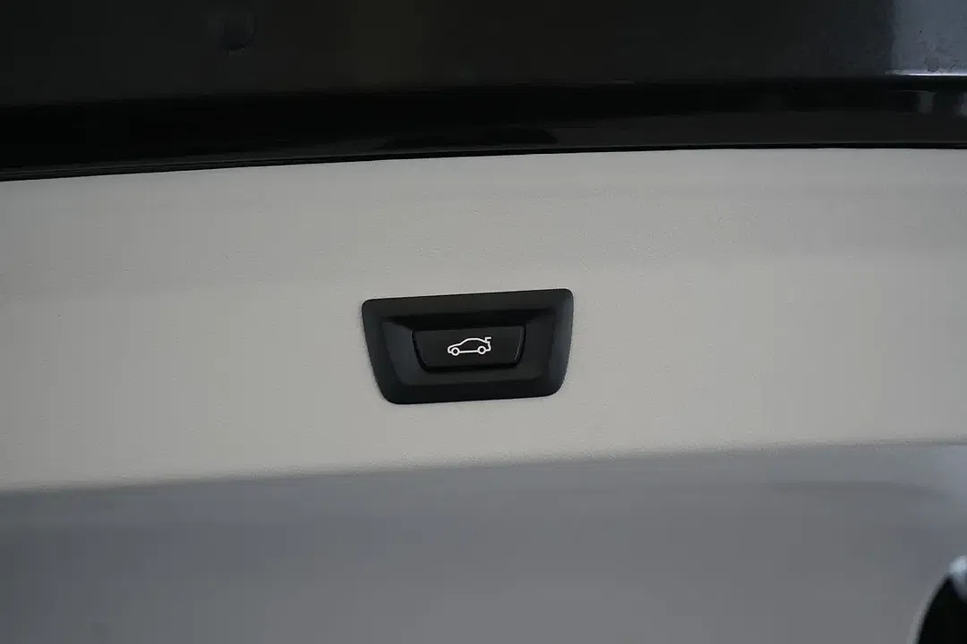BMW X4 - Thumbnail 11