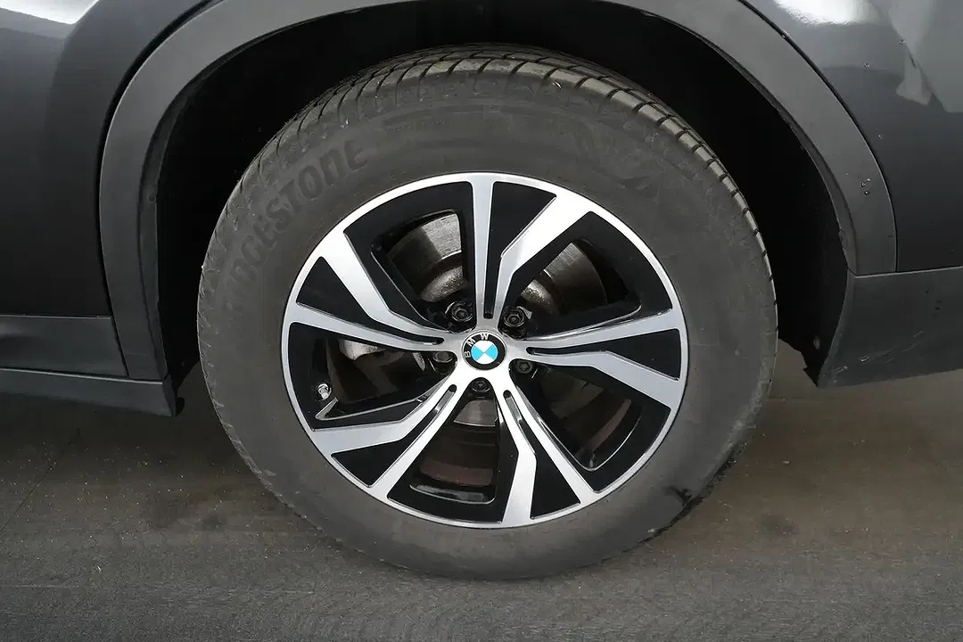 BMW X4 - Thumbnail 15