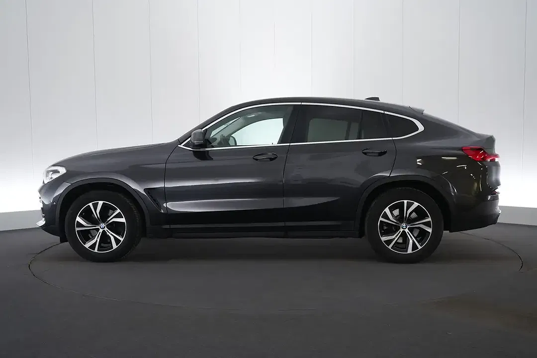 BMW X4 - Thumbnail 2