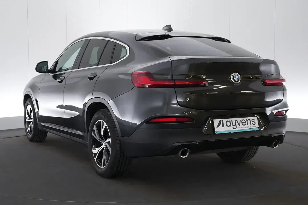 BMW X4 - Thumbnail 3