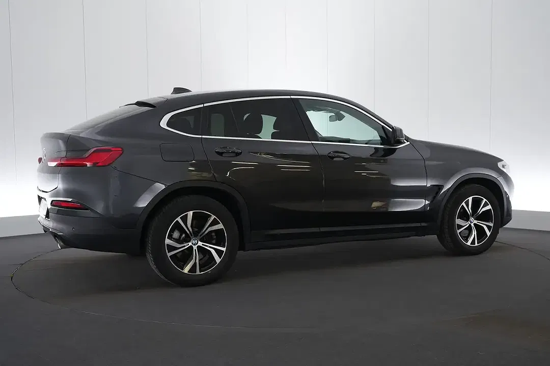 BMW X4 - Thumbnail 4