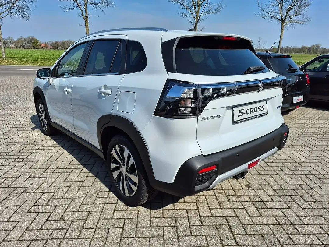 Suzuki S-Cross - Thumbnail 3