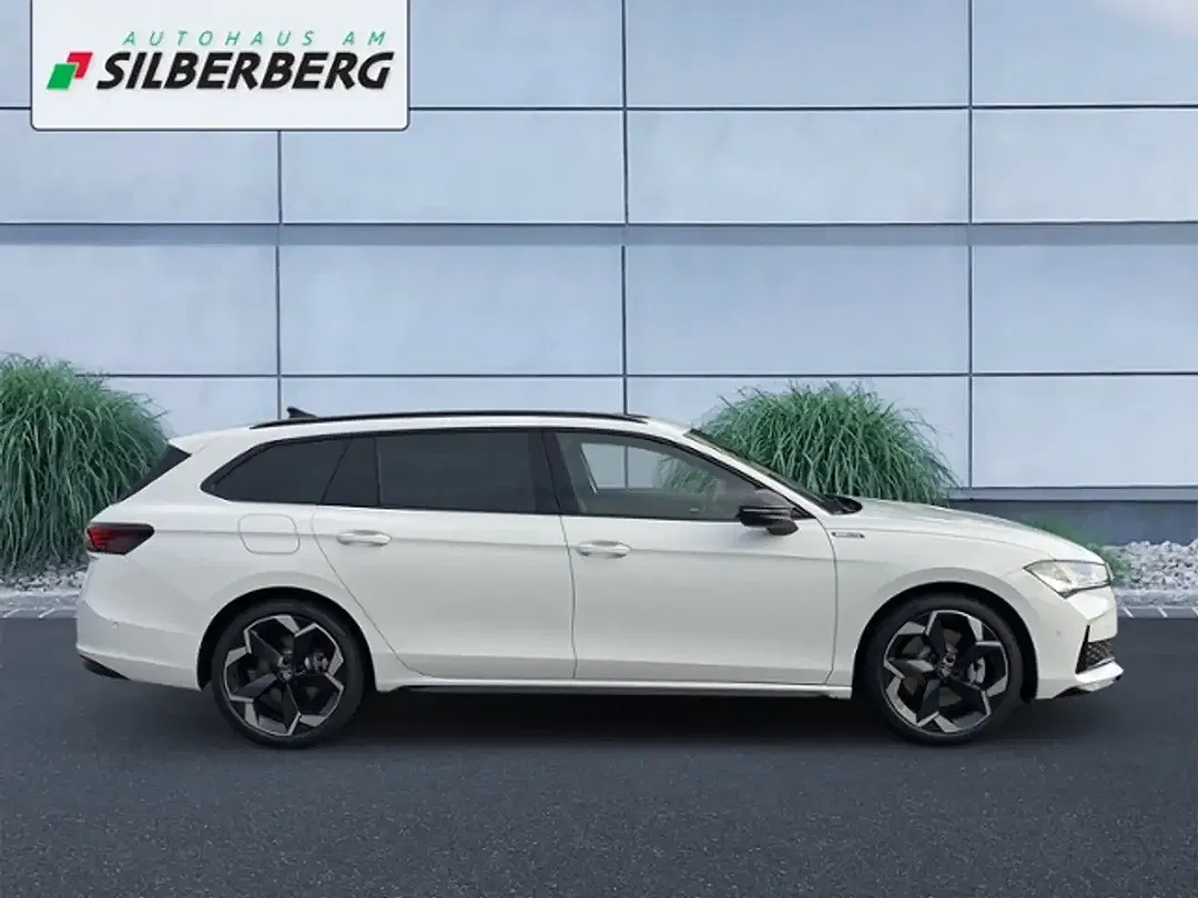Skoda Superb - Thumbnail 2