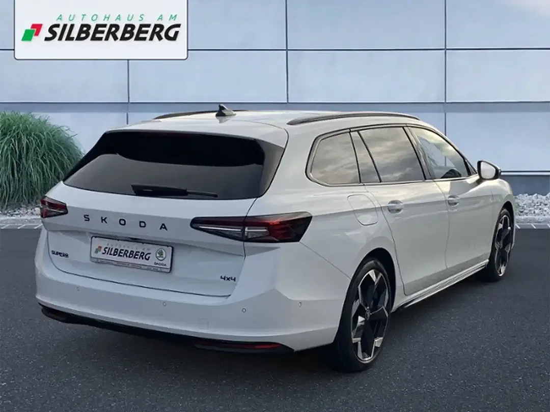 Skoda Superb - Thumbnail 3