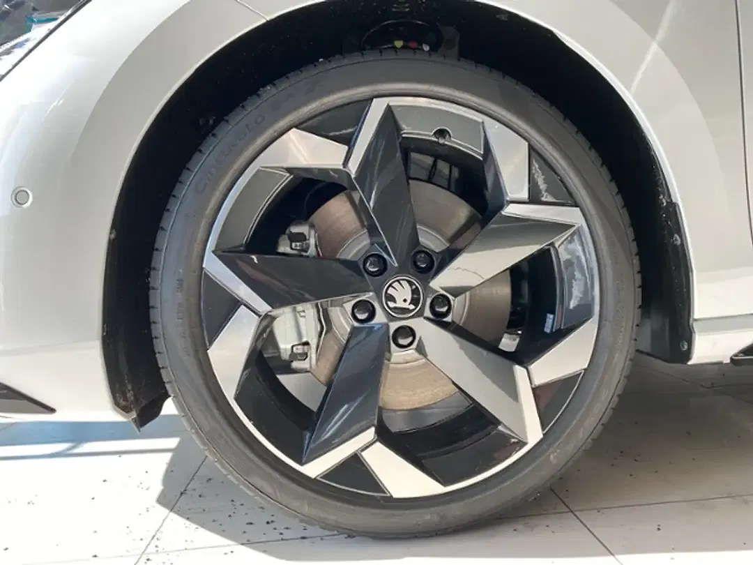 Skoda Superb - Thumbnail 7