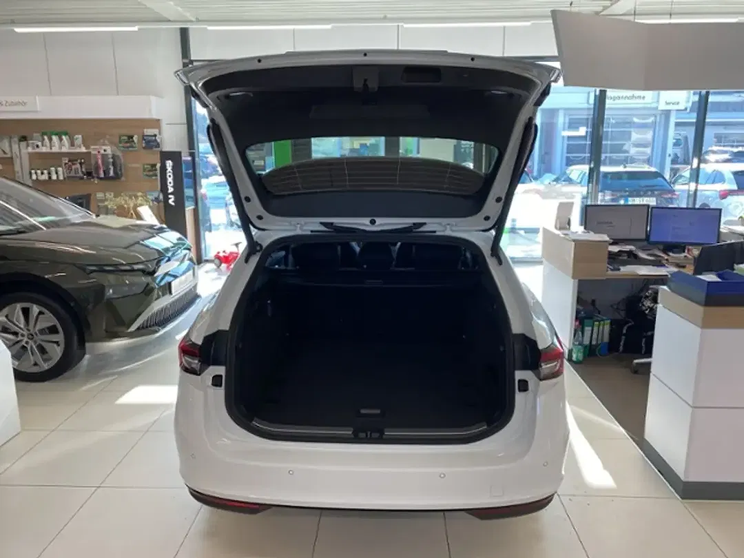 Skoda Superb - Thumbnail 8