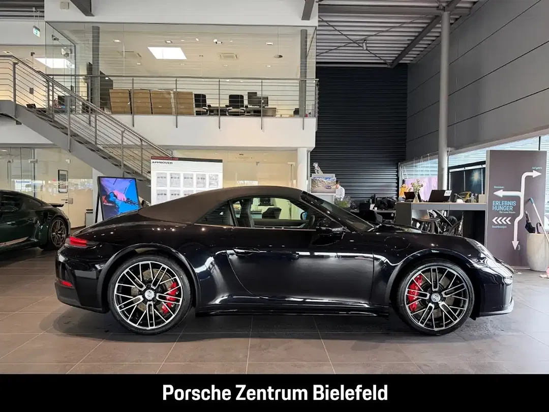 Porsche 992 - Thumbnail 7