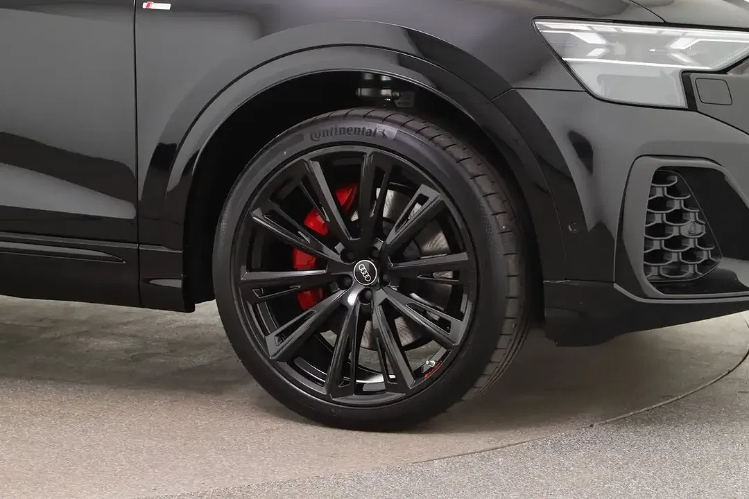 Audi Q8 - Thumbnail 4