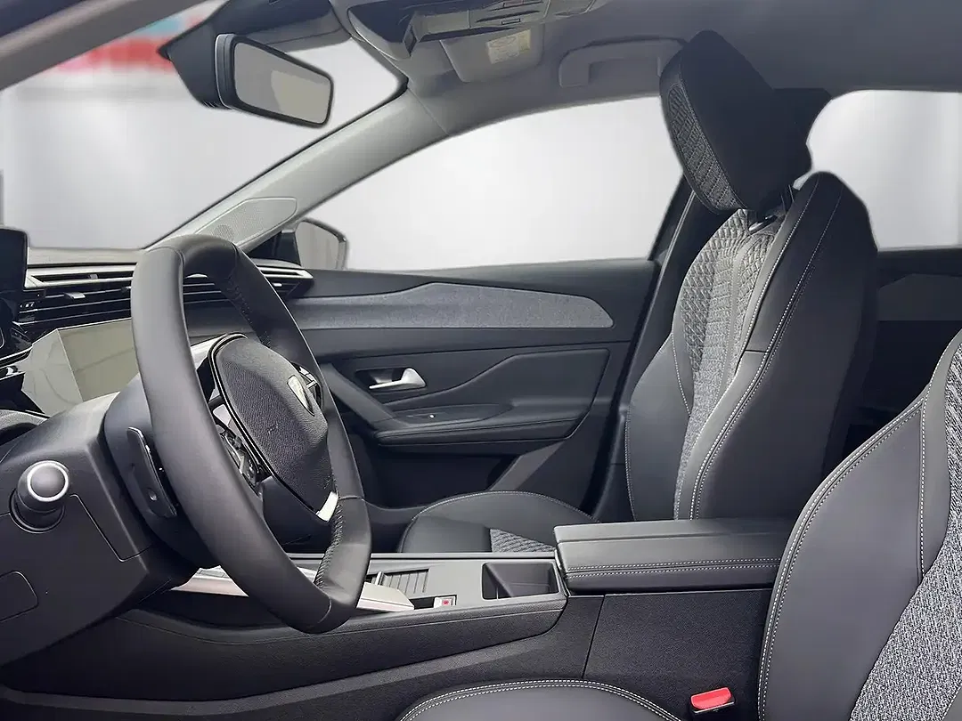 Peugeot 308 - Thumbnail 8