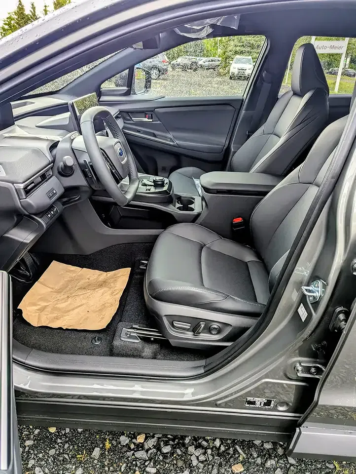 Subaru Solterra - Thumbnail 10