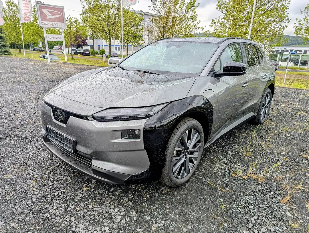 Subaru Solterra - Thumbnail 2