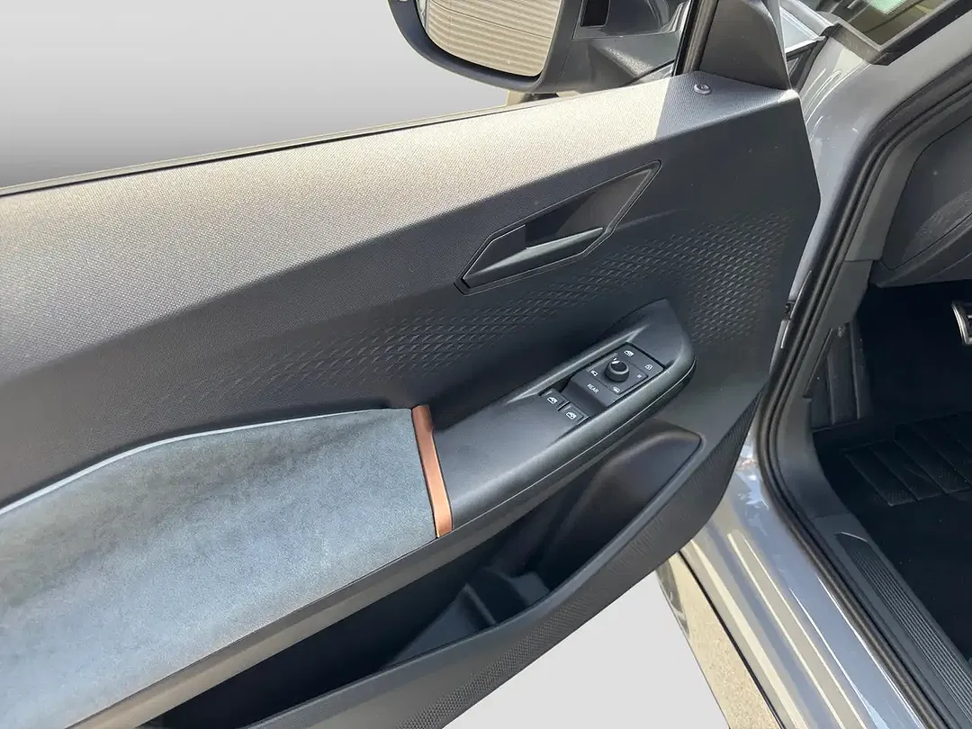 CUPRA Born - Thumbnail 13
