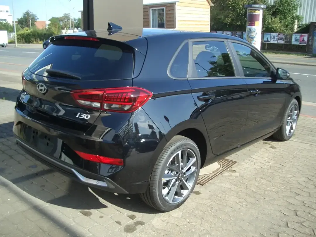 Hyundai i30 - Thumbnail 4