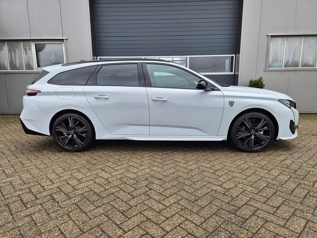 Peugeot 308 - Thumbnail 6