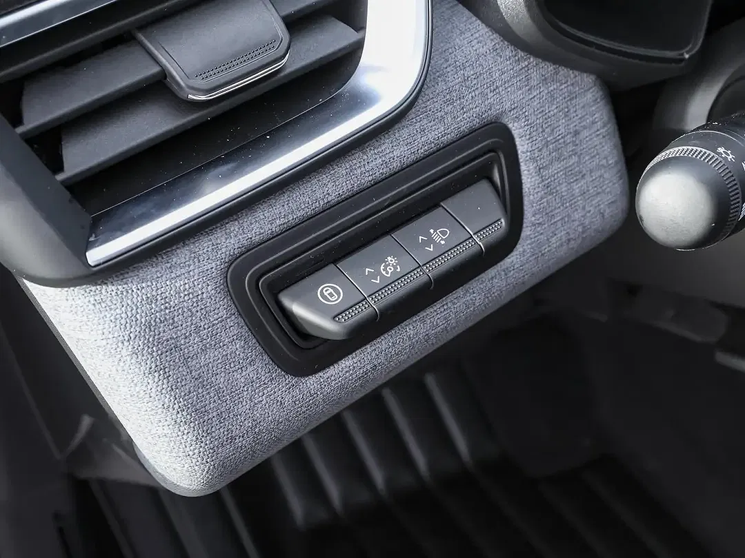 Renault Clio - Thumbnail 13