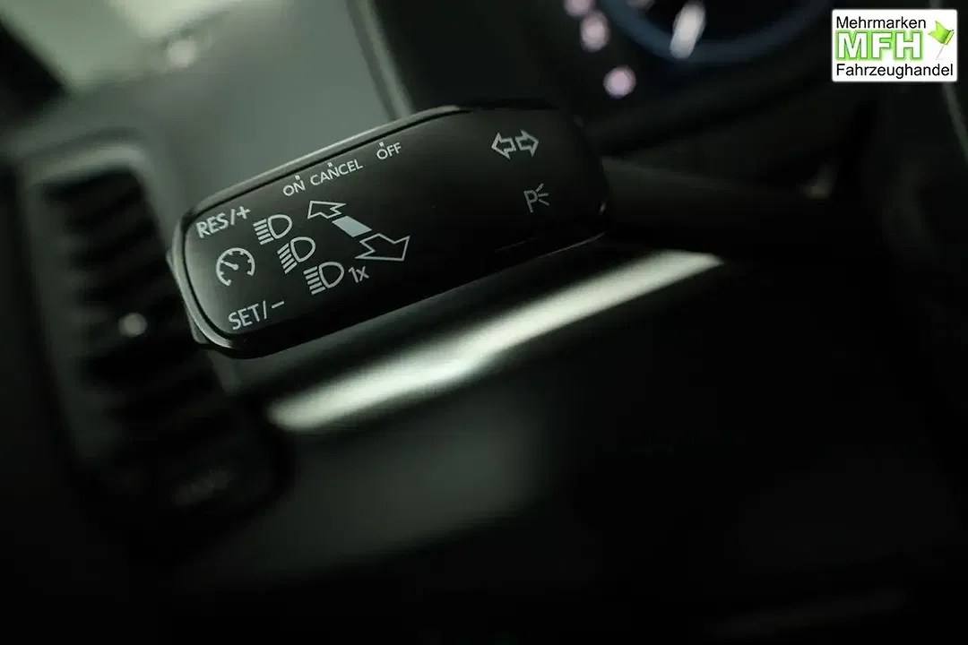 Skoda Karoq - Thumbnail 9