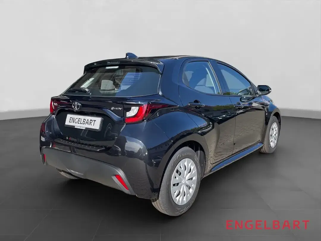 Toyota Yaris - Thumbnail 3