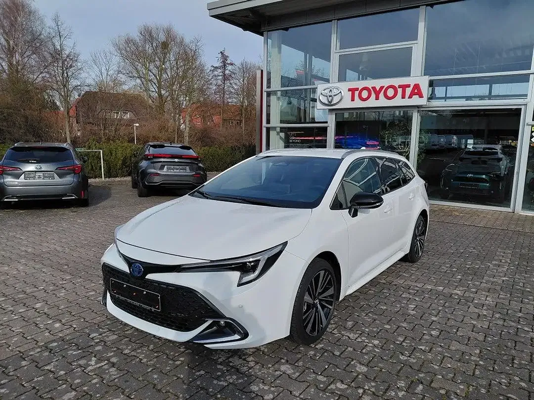 Toyota Corolla - Thumbnail 1