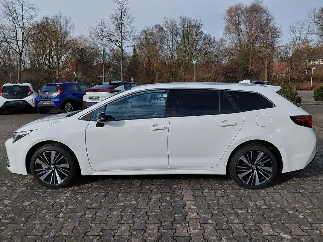 Toyota Corolla - Thumbnail 2