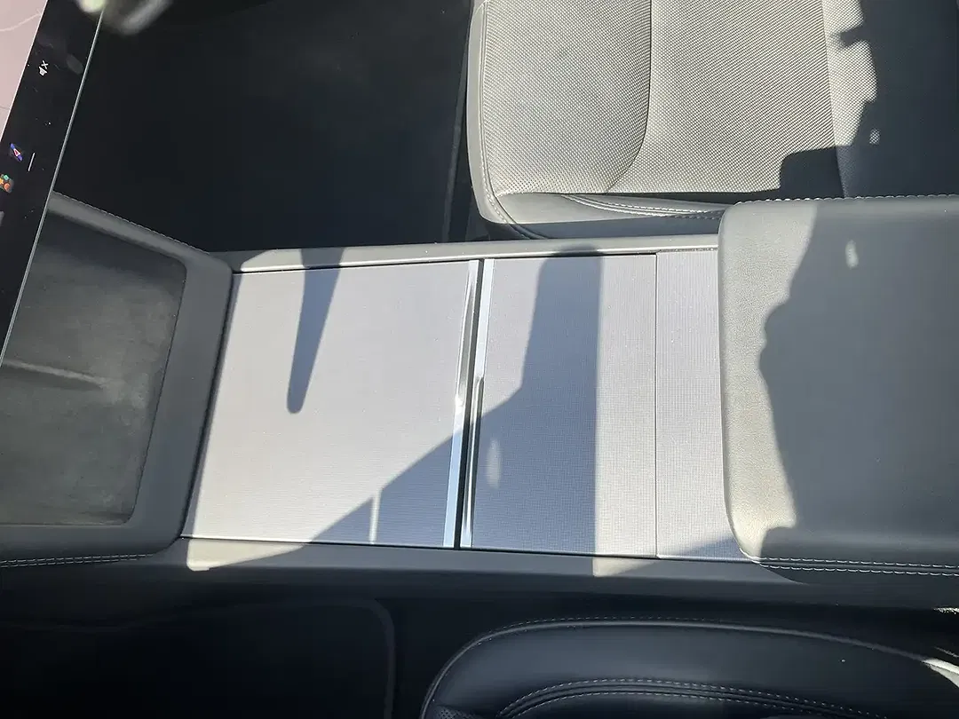 Tesla Model 3 - Thumbnail 24