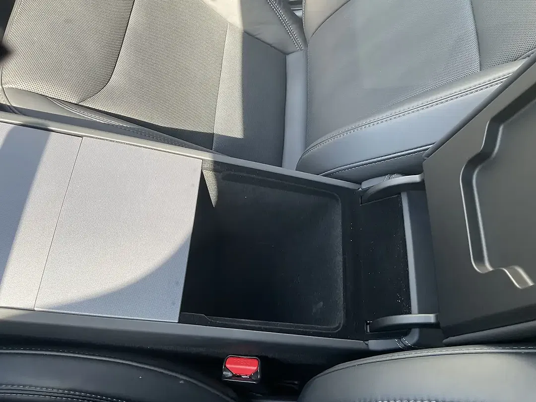 Tesla Model 3 - Thumbnail 25