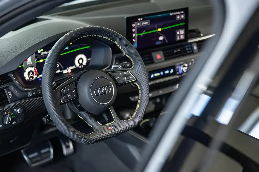 Audi RS4 - Thumbnail 17