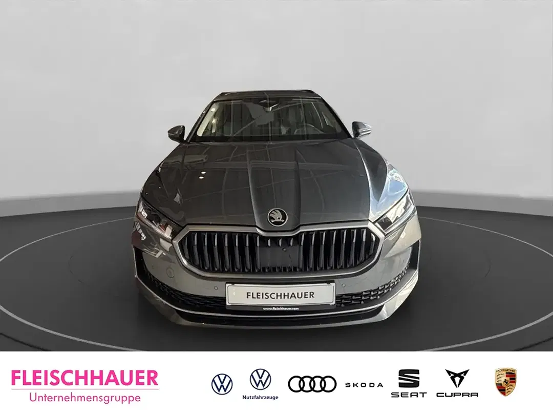 Skoda Superb - Thumbnail 2