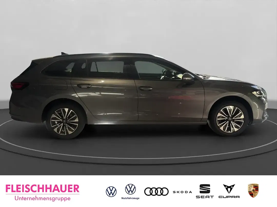 Skoda Superb - Thumbnail 6