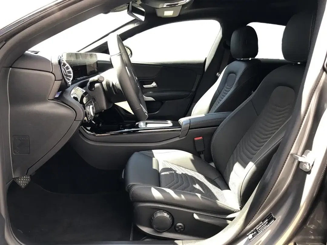 Mercedes-Benz CLA 180 - Thumbnail 5
