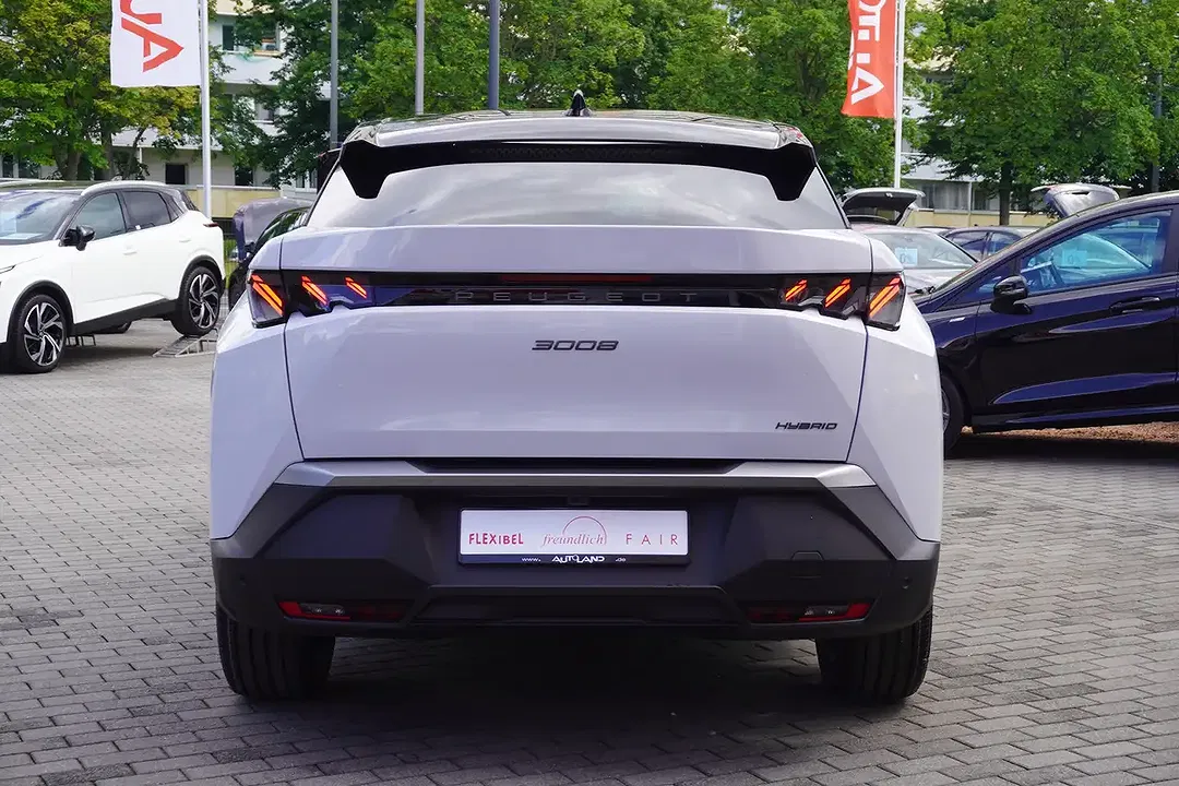 Peugeot 3008 - Thumbnail 4