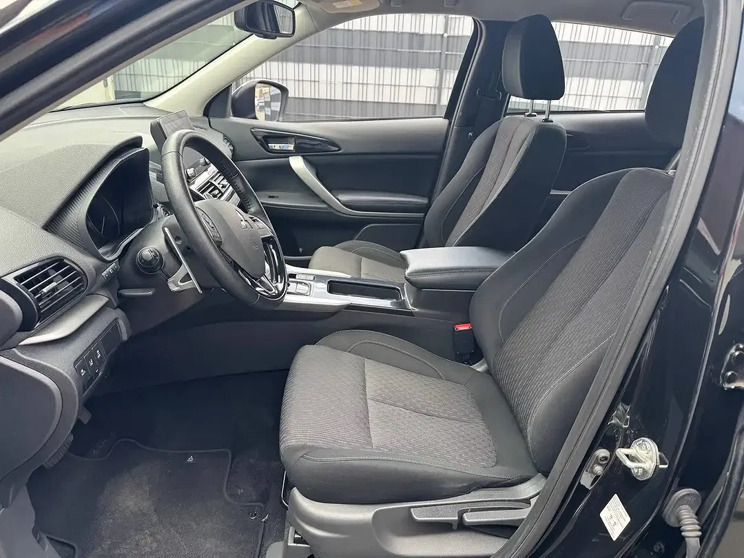 Mitsubishi Eclipse Cross - Thumbnail 12