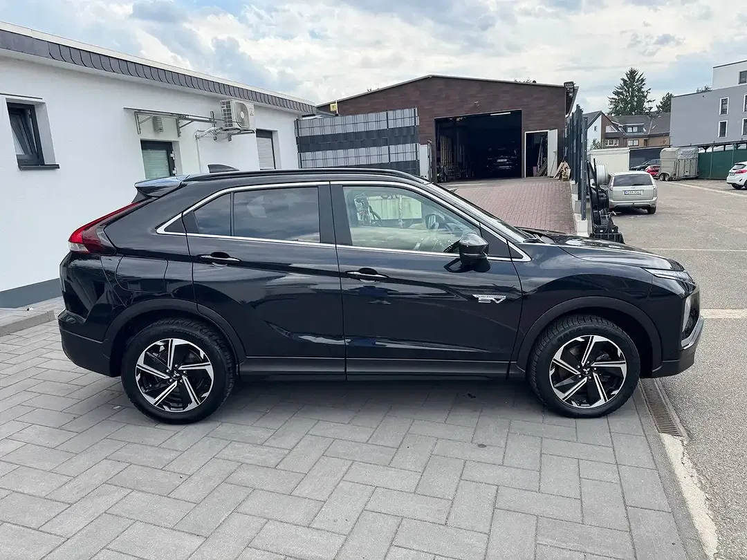 Mitsubishi Eclipse Cross - Thumbnail 3