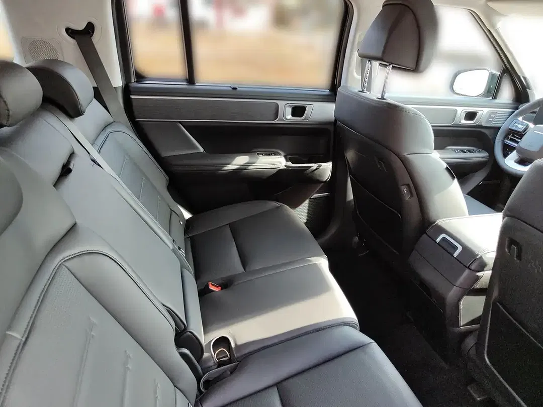 Hyundai SANTA FE - Thumbnail 13
