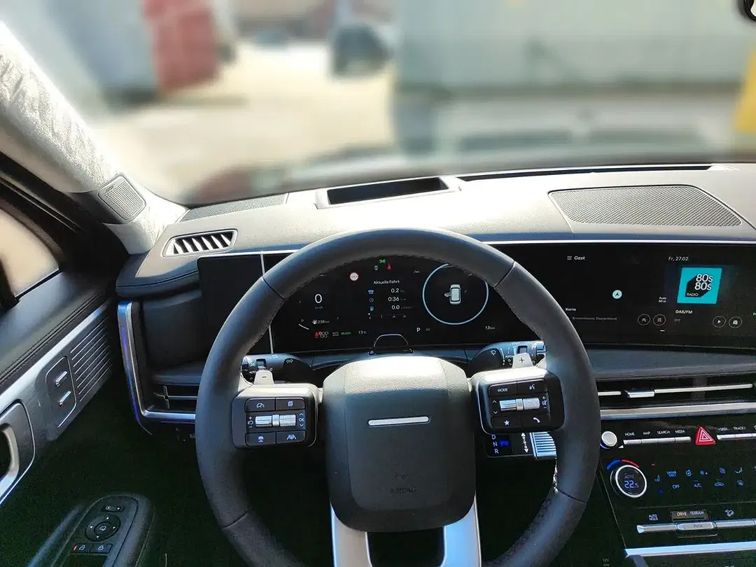 Hyundai SANTA FE - Thumbnail 8