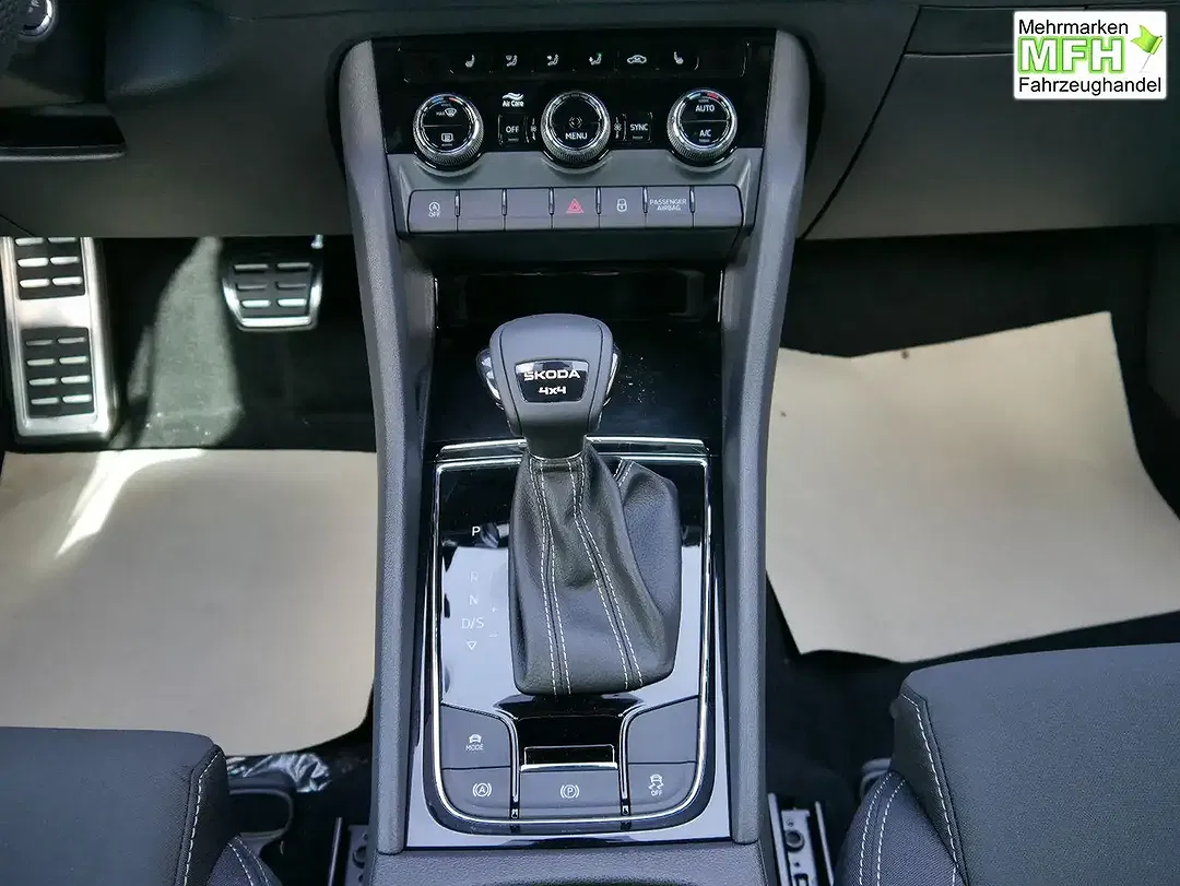 Skoda Karoq - Thumbnail 8