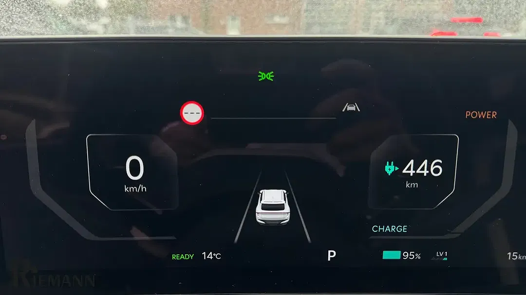 Kia EV6 - Thumbnail 15