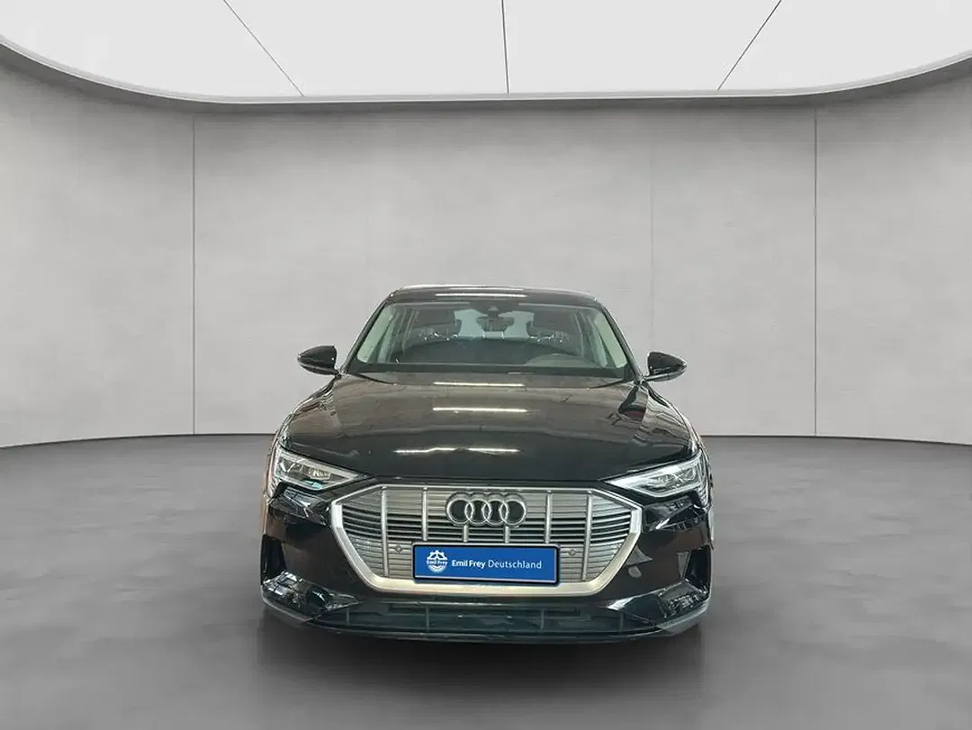 Audi e-tron - Thumbnail 10