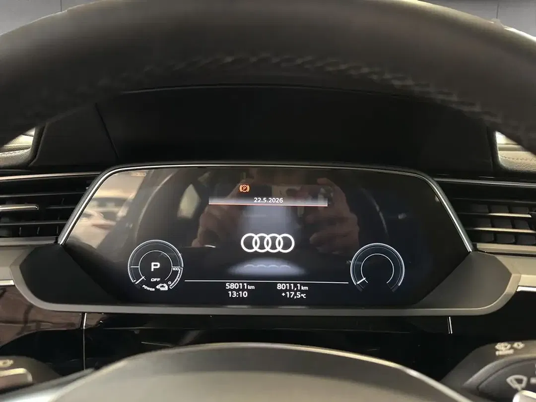 Audi e-tron - Thumbnail 13
