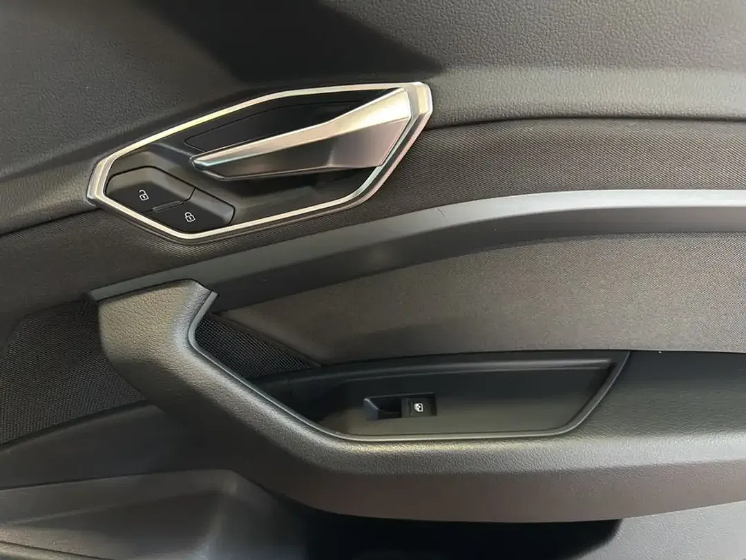 Audi e-tron - Thumbnail 17
