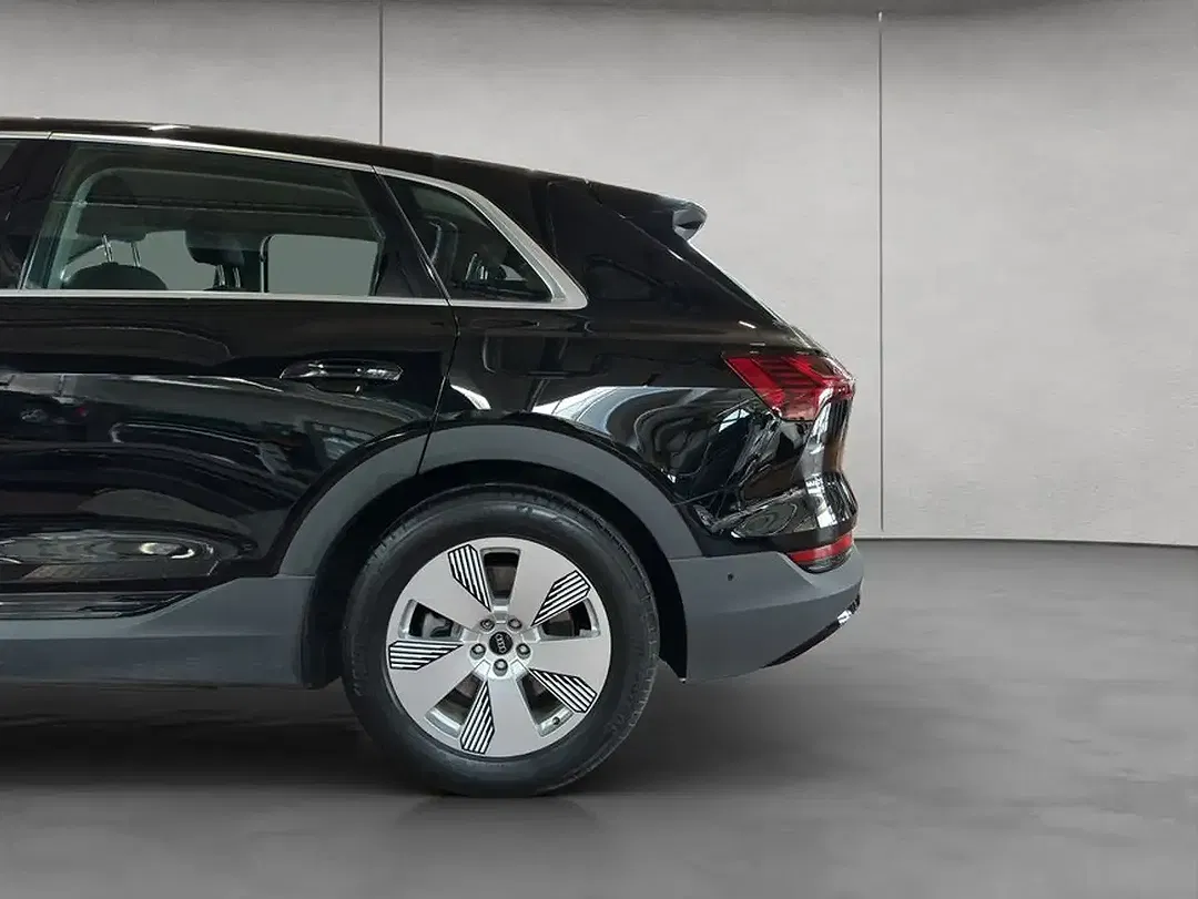Audi e-tron - Thumbnail 21