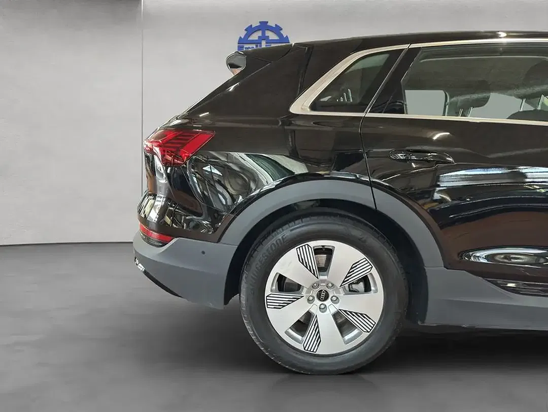 Audi e-tron - Thumbnail 22