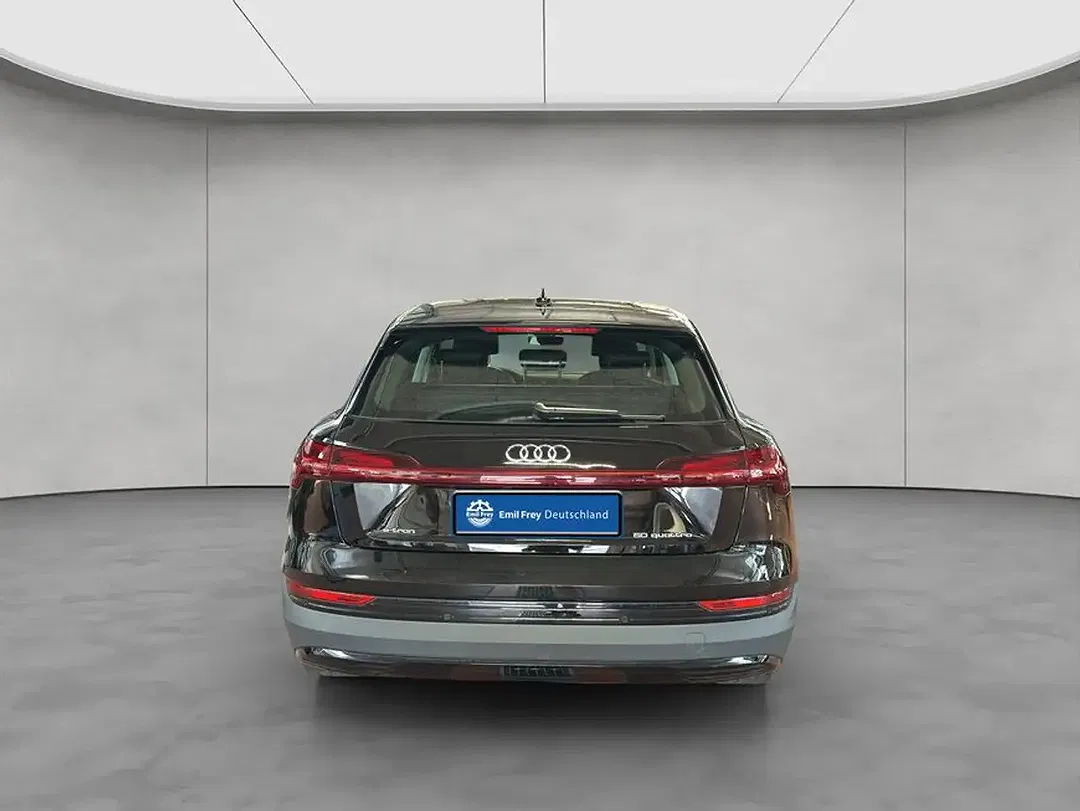 Audi e-tron - Thumbnail 5