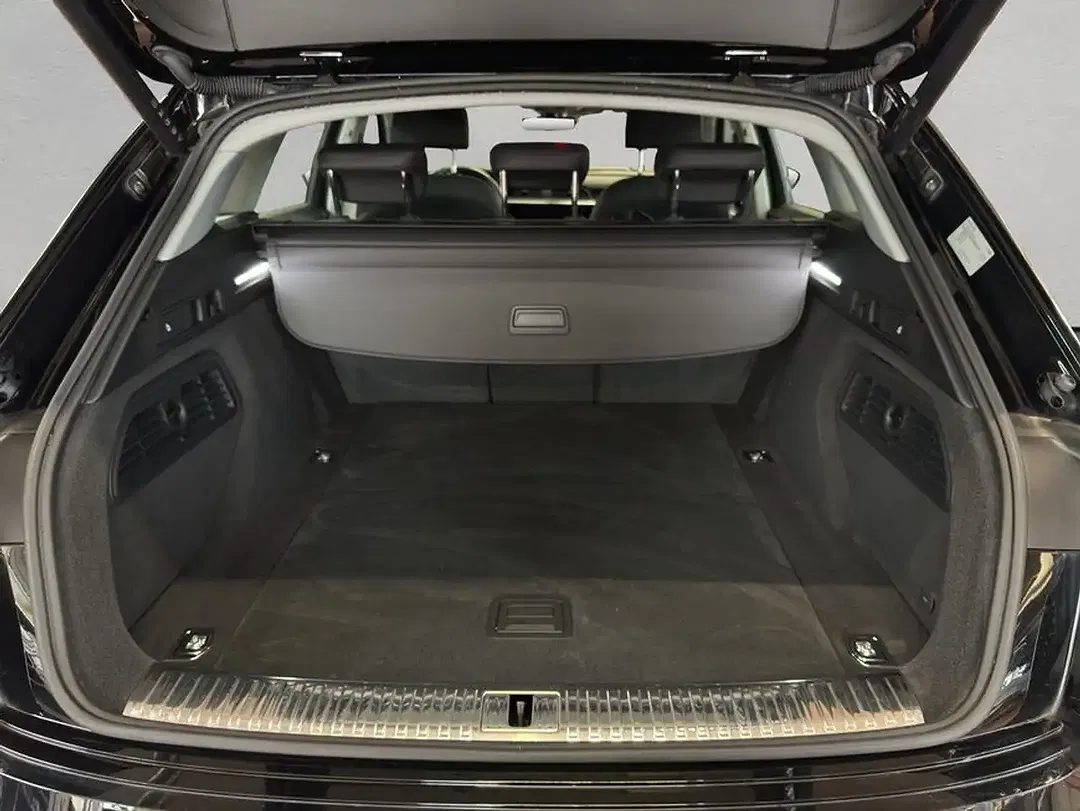 Audi e-tron - Thumbnail 6