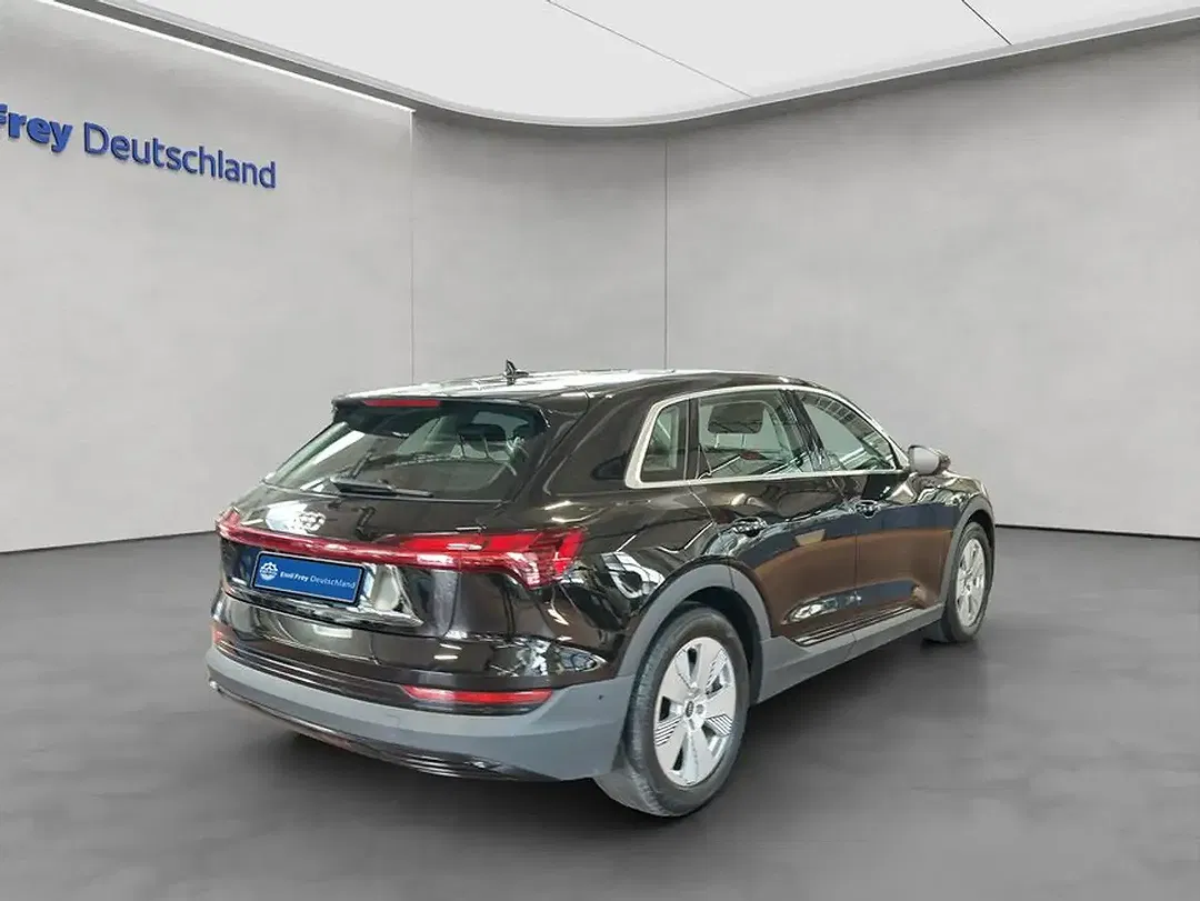 Audi e-tron - Thumbnail 7