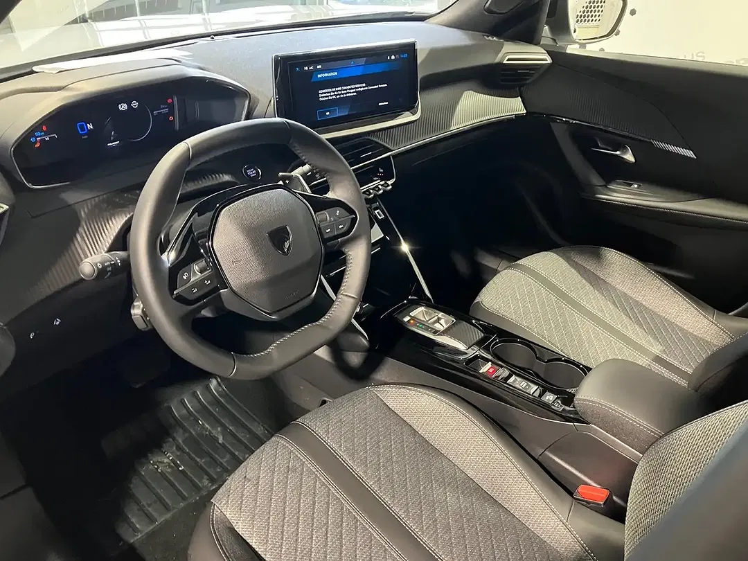 Peugeot 2008 - Thumbnail 6