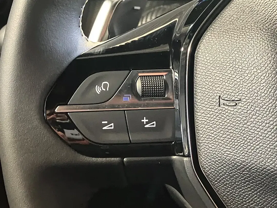Peugeot 2008 - Thumbnail 8