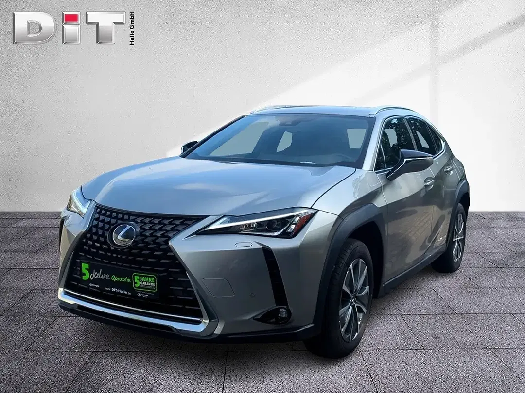 Lexus UX 300e - Thumbnail 2
