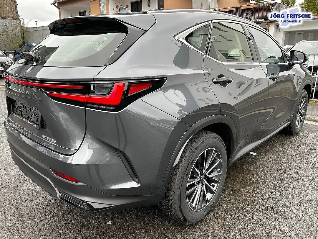 Lexus NX 350h - Thumbnail 6