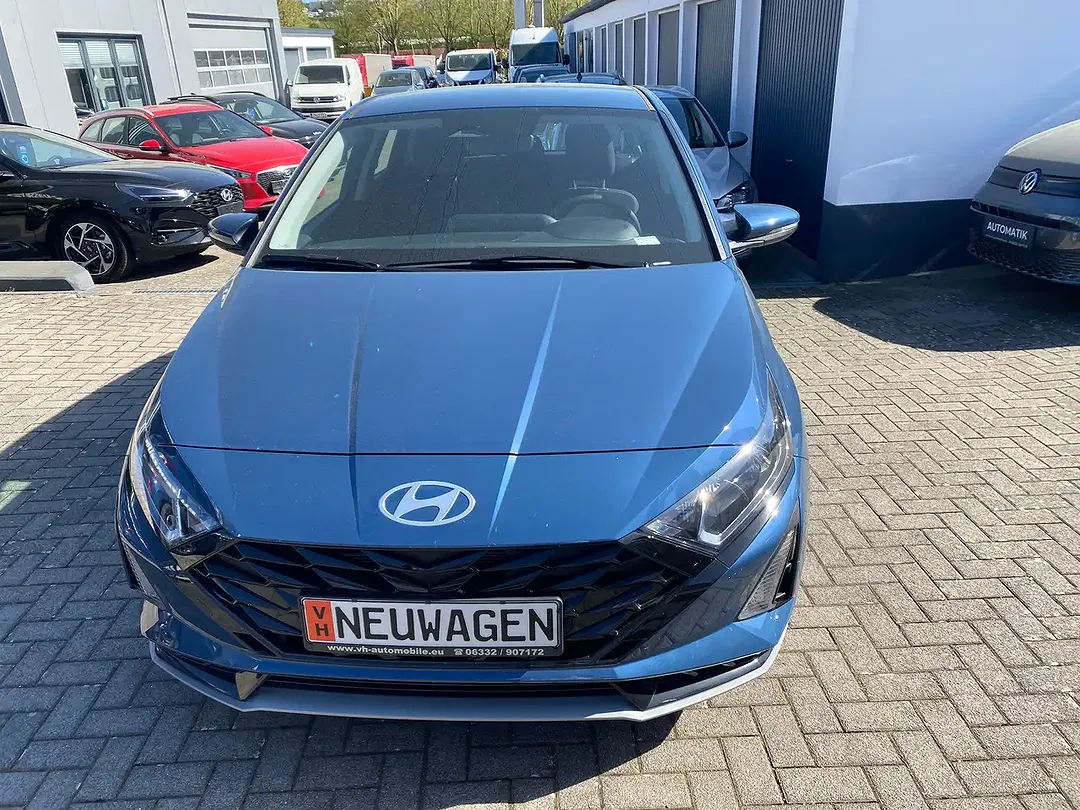 Hyundai i20 - Thumbnail 3